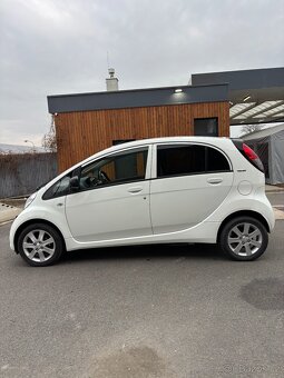 Peugeot iOn electric - 4