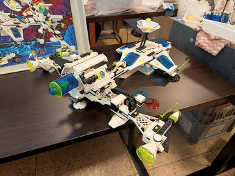 LEGO Space 6982 Explorien Starship +návod - 4