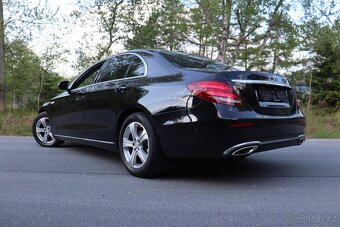 Mercedes-Benz E200 - 4