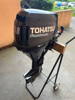 Zanovni motor Tohatsu 9.8hp 4, najeto 10mth, kratka noha. - 4