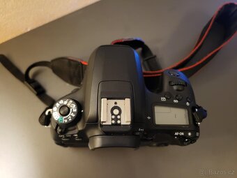 Canon EOS 77D tělo - 4