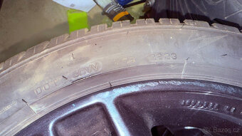 Bridgestone Blizzak LM-005 235/45/18 98 V zimní pneu - 4