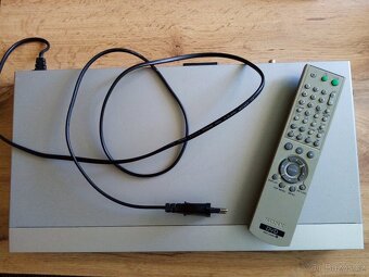 Prodám DVD přehrávač SONY DVP-NS355 + dárek. - 4