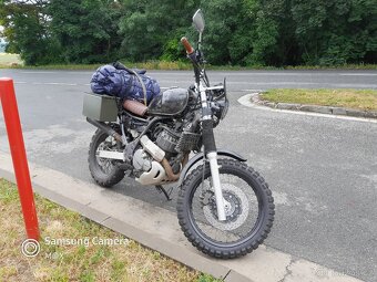 Suzuki XF 650 Freewind - 4
