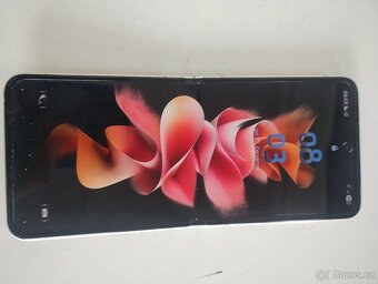 Prodám Samsung Galaxy Z flip 3 - 4