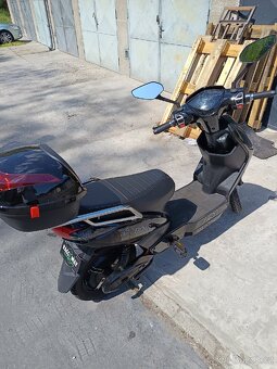 Elektroskútr bez řidičáku - 4