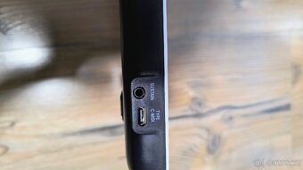 MIDI klávesy 25 – jako nové, elegantní bílé provedení 🎶
 - 4