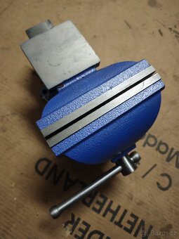 Svěrák stolní 150 mm otočný - 4