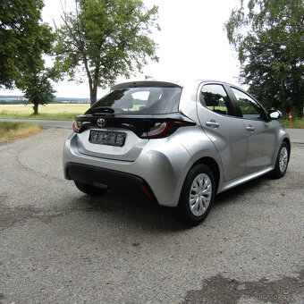 Toyota Yaris, 1,0i 53kw, BENZÍN, 2022, NAJETO 38 049km - 4