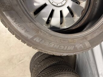 prodám zimní 205/55/17 Goodyear a Michelin - 4