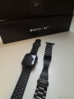 Apple Watch SE Nike 44mm - 4