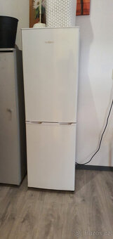 lednice s mrazákem dole - 4