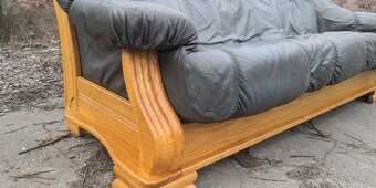 Kožená trojsedačka s masivním dubovým dřevem - 4