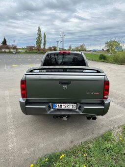 Dodge Ram SRT-10 - 4
