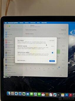 Apple MacBook Air 13,3" / M1 / 8GB / 256GB / stříbrný - 4