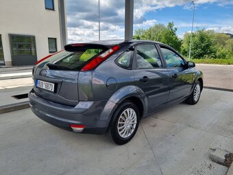 Ford Focus II 1.6 benzin, 74 kW, 2006, pěkný stav - 4