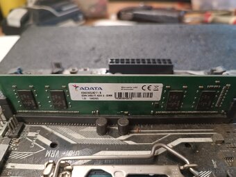 Asus prime z-270-a, intel celeron, chladič ram - 4