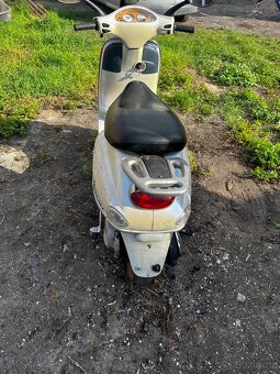 Vespa ET 4 125 bez tp - 4