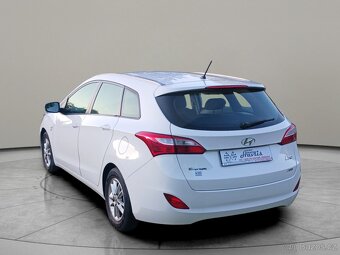 Hyundai i30 1,4 73 kW KOMBI TRIKOLOR - 4