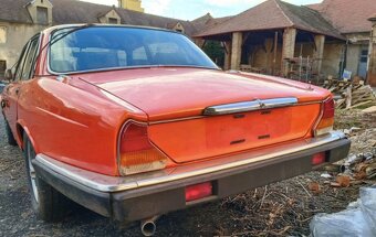Jaguar XJ6,rok 1983, 4,2l,automat
Doklady SRN. - 4