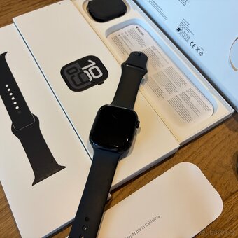 Apple Watch Series 10 46mm - Klavírně černý hliník - 4