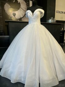luxusní svatební šaty pro plnoštíhlé nevěsty - 4