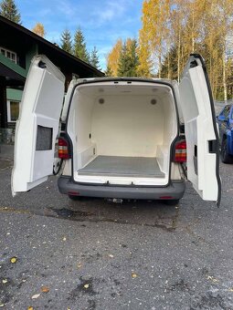 Volkswagen T5 Chlaďák t5 96kw 2,5 TDI - 4