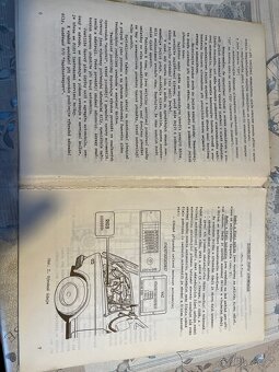 Kniha AUTOMOBILY VAZ - 4