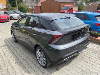 Prodám MG4 Electric r,v,12/2022 125 KW baterie 54 KWh DPH - 4