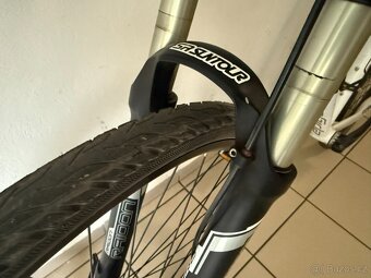 Gravel bike + hybrid - odpružená vidlice - 4