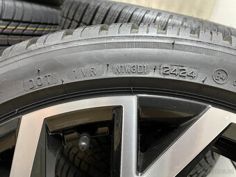 R.V 2024 NOVÁ ORIGINÁL ZIMNÍ SADA ŠKODA SUPERB 3,4 235/40/19 - 4