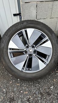 Enyaq / Elroq zimní sada dvojrozměrné 235/55 255/50 R19 - 4