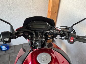 Honda CB125F - 4