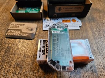 Flipper Zero transparetní (limitovaná edice) - 4