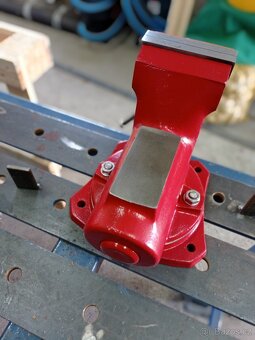 Svěrák York 100L - 4