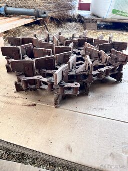 Prodám náhradní díly na kombajn fortschritt e512/e514 - 4