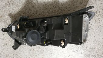 pravé světlo na Dacia Jogger - 4