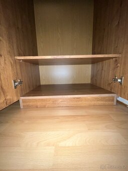 Dřevěná skřín - 4