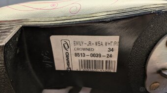 Dívčí brusle Crowned Emily - 4