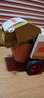Claas Rollant 250 balíkovač BRUDER - 4