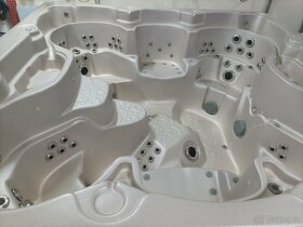 Vířivka USSPA 230×230 cm pro 6 osob – nové komponenty, sleva - 4