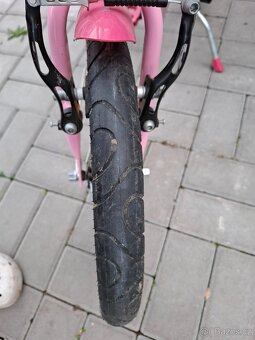 Dívčí kolo btwin 16' - 4