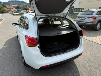 Kia Cee´d,1,6 CRDI - PARK. SENZORY - 4