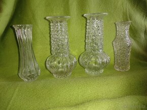 Starožitné vázičky z litého skla - 4