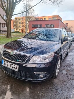 Prodej osobního automobilu Škoda Octavia Kombi II RS - 4