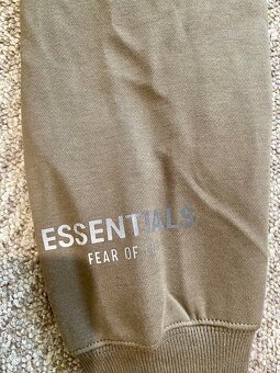 Essentials mikina olive - 4