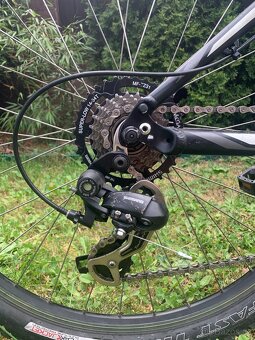 Horské kolo Specialized Hardrock – rám S, kola 26" - 4