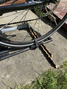 Thule nosic kol na auto - 4