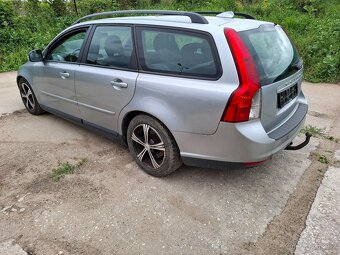 Volvo V 50 2.0 Diesel 100kw Kombi Automat Klima/Na opravu//. - 4