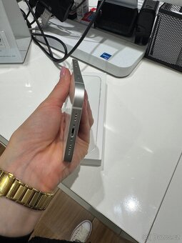 iPhone 13 128 GB - 4